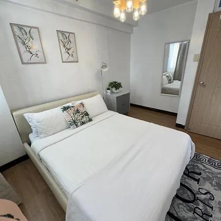 2-Bed Apartment In Near Airport Paranaque
